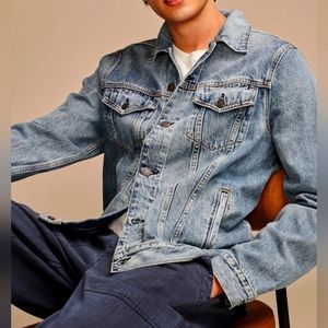 LUCKY BRAND DISTRESSED JEAN JACET . small/p